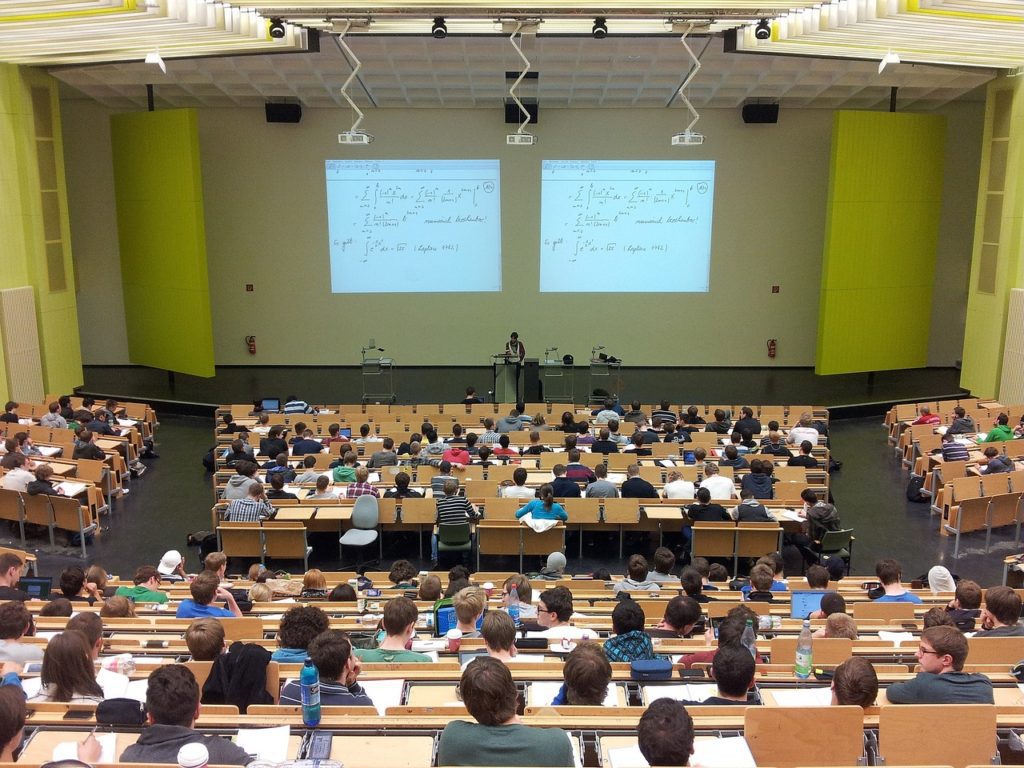 university, lecture, campus-105709.jpg